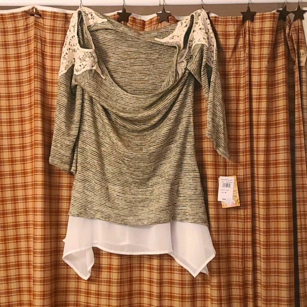 Women's shirt